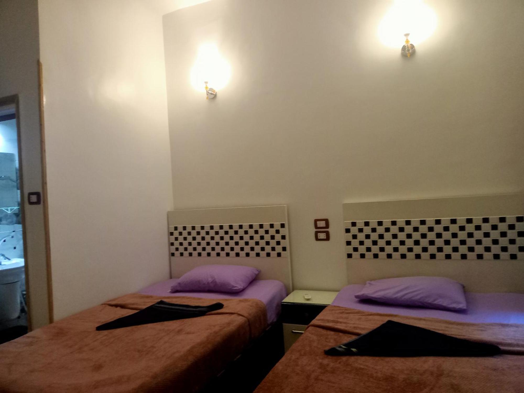 Mostafa Jamaica Guesthouse Aswan Rom bilde
